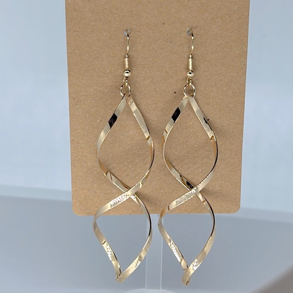 Jewelry - Elegant Alloy Hollow Spiral Pattern Dangle Earrings